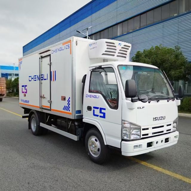 ISUZU 4x2 4x4 refrigerated truck
