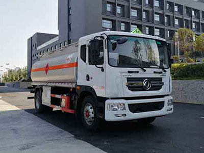 国六东风多利卡D9油罐车