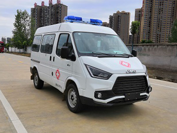 国六江铃特顺短轴中顶救护车
