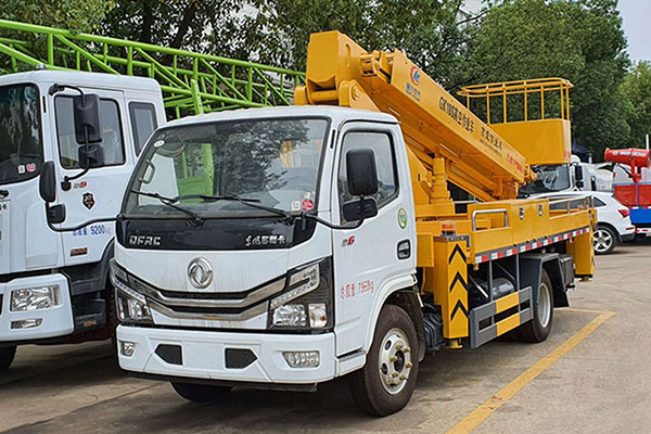 东风多利卡直臂高空作业车