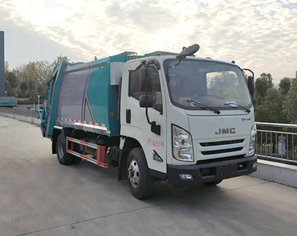 江铃压缩式垃圾车