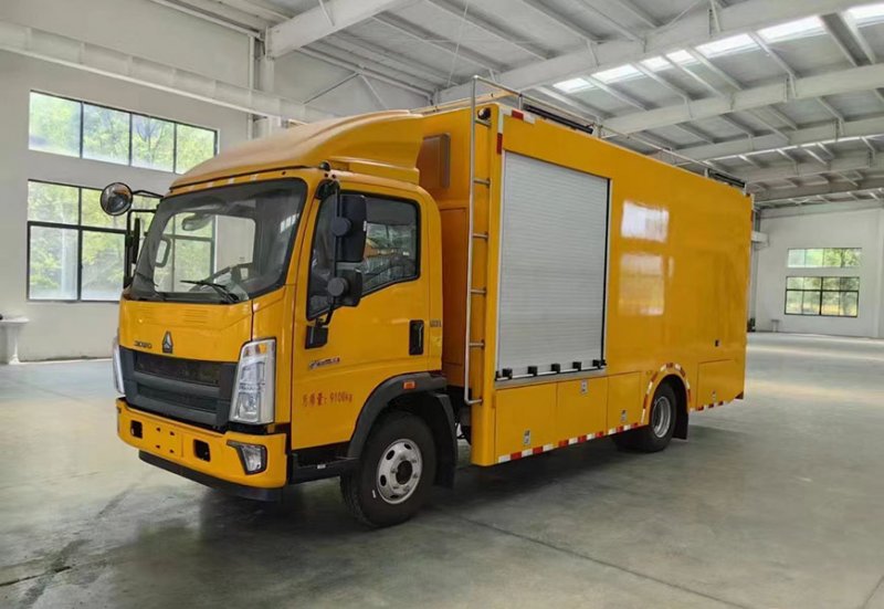 重汽豪沃大流量排水抢险车（管道检修车）